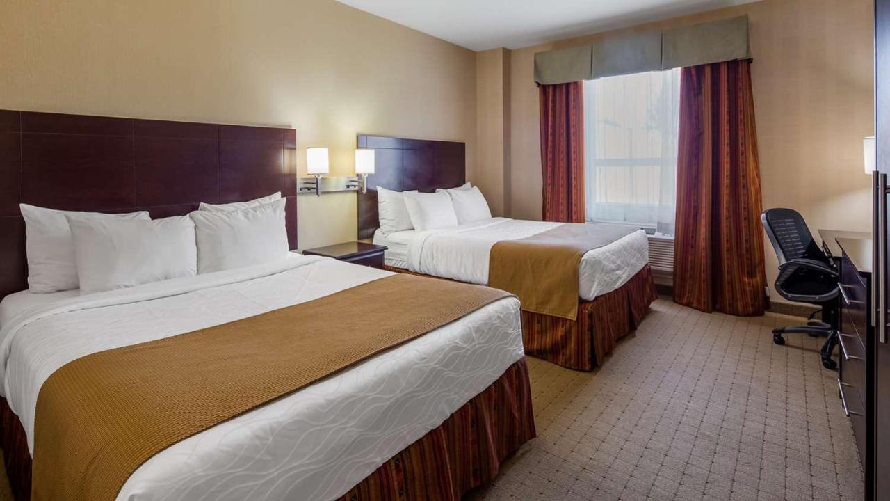 Best Western Plus Боуменвилл Экстерьер фото