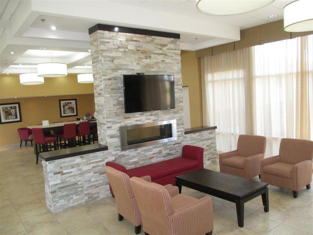 Best Western Plus Боуменвилл Интерьер фото