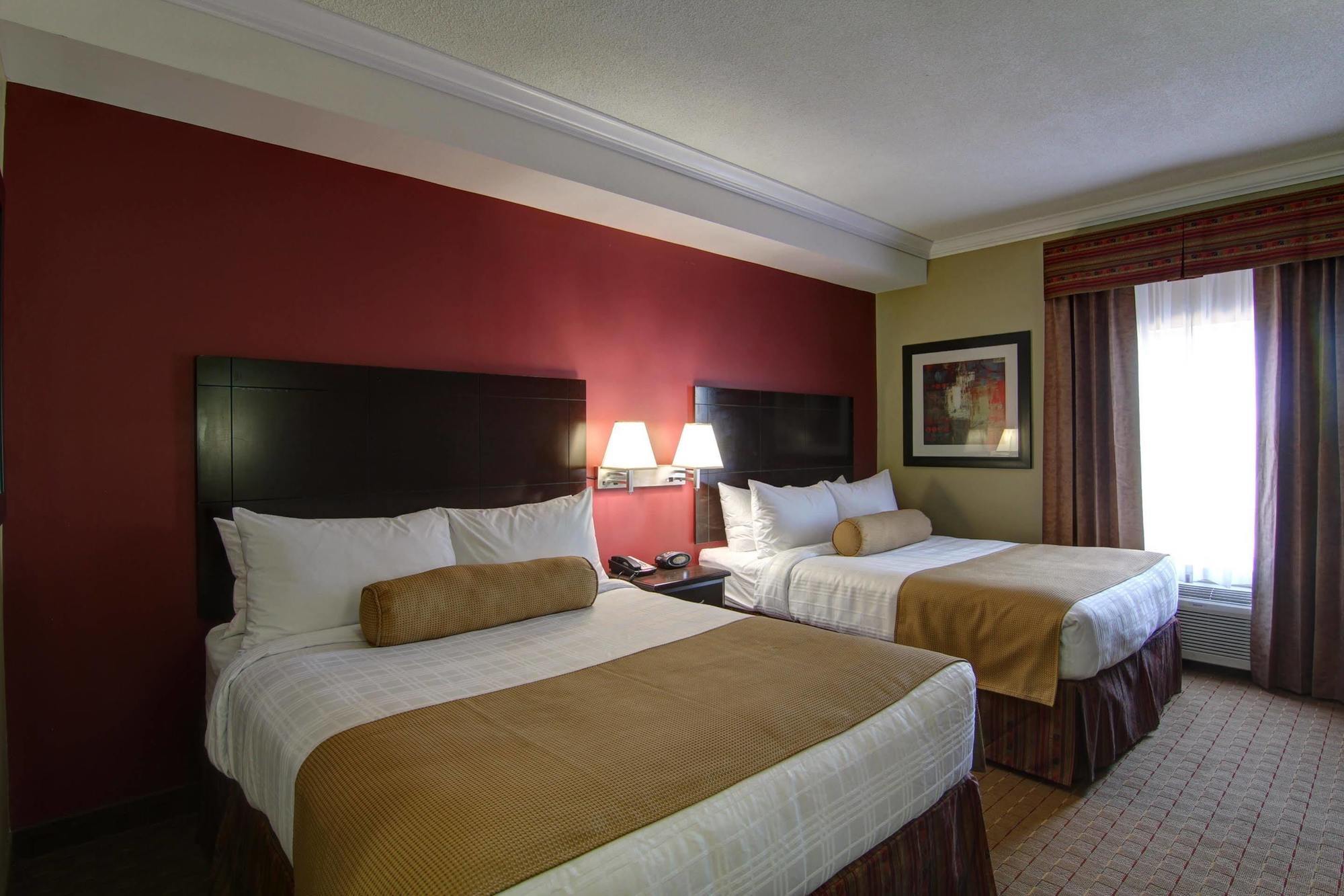 Best Western Plus Боуменвилл Экстерьер фото