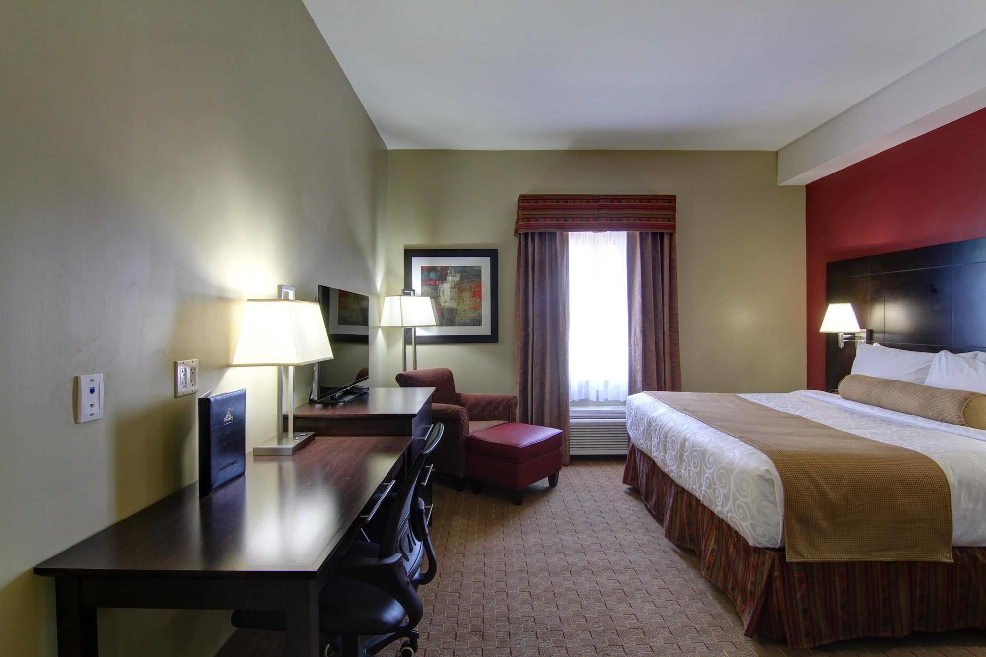 Best Western Plus Боуменвилл Экстерьер фото
